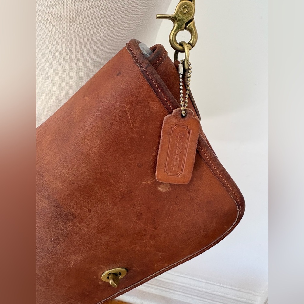 Coach Vintage Pocket Purse 9755 British Tan Leather Crossbody - Picture 8 of 13